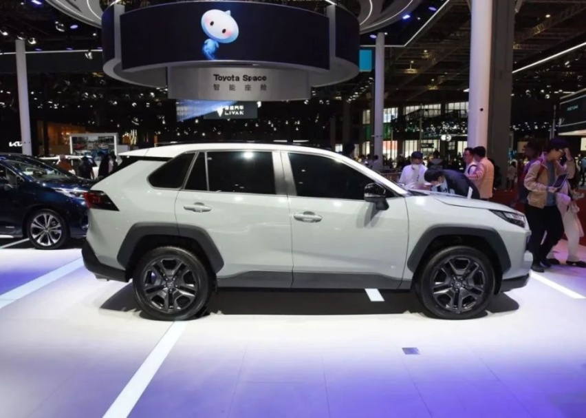 合资SUV常青树一汽丰田RAV4上新，靠谱仍是第一位！