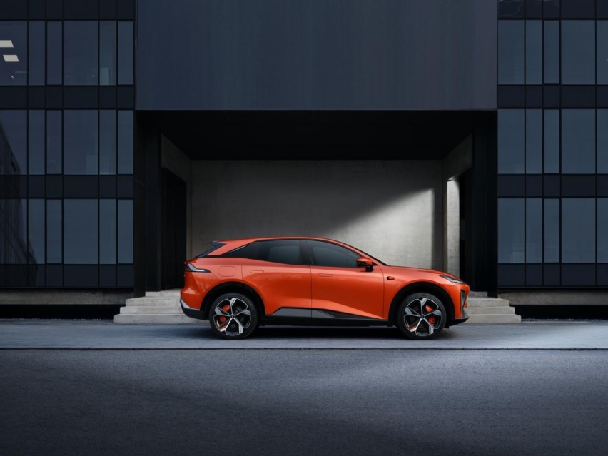 为什么要选深蓝S7而不选特斯拉Model Y？