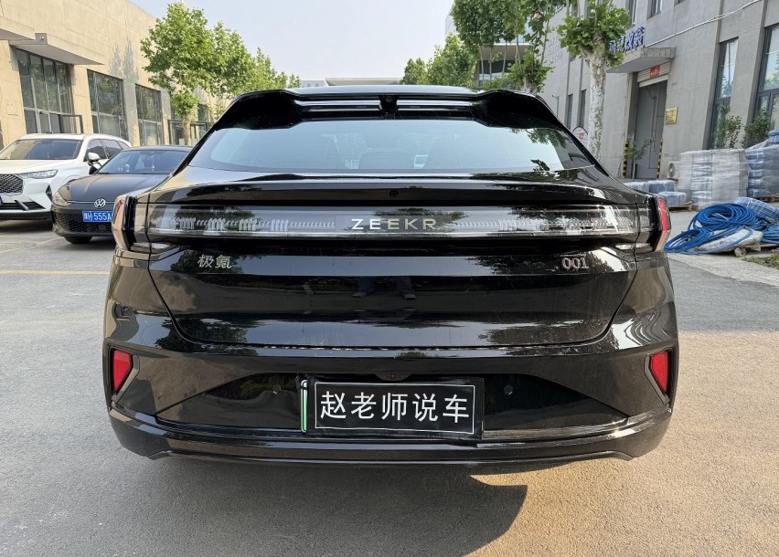 20多万的极氪001能买吗？看看三买两不买，和小米SU7你会选谁？