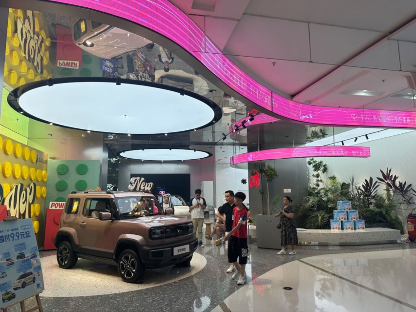 探店宝骏悦也，这款纯电小型SUV究竟怎样？