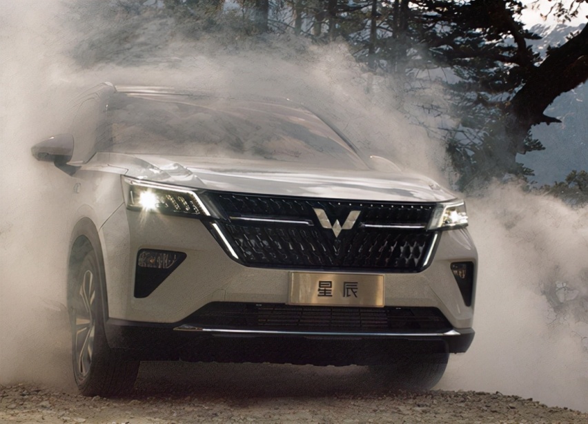 银标首款SUV，售价6.98万起，五菱星辰值得买吗？