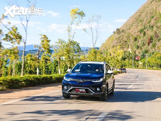 抚仙湖试驾东南DX5 又美又高性价比的家用车 来沾点仙气