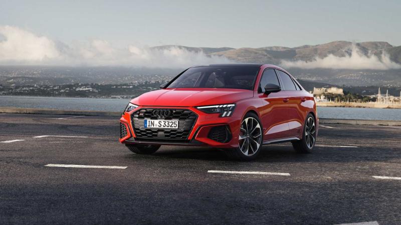 搭載2.0T引擎,5s內(nèi)破百,全新奧迪S3三廂/兩廂發(fā)布 搭載2.0T引擎,5s內(nèi)破百,全新奧迪S3三廂/兩廂發(fā)布