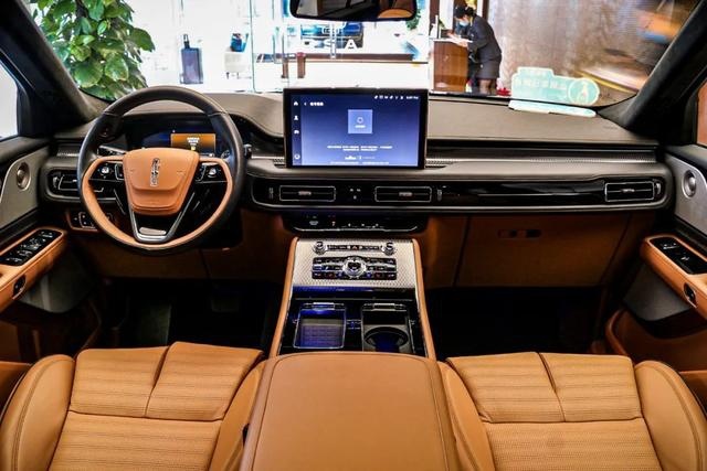探店林肯飞行家：意向客户对比过GLE、X5，成交价超60万