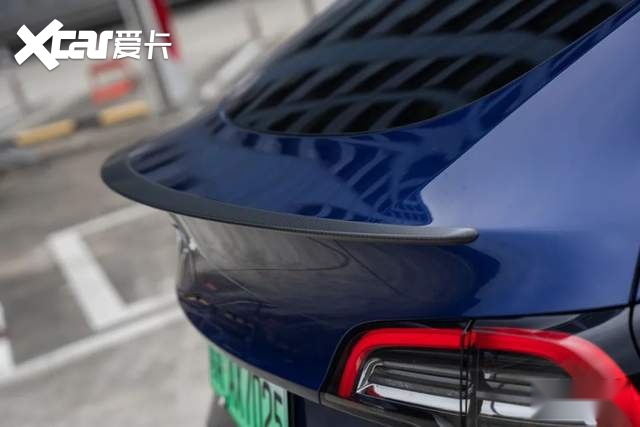 年轻人的“大号玩具车” 春节试驾 Model Y P