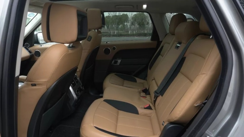 百万级运动SUV，百公里加速6.6秒，越野才是真正归宿