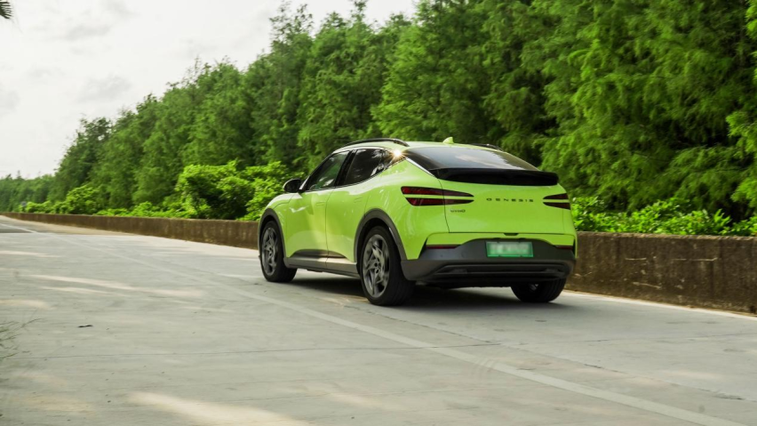 操控远超预期！ 试驾捷尼赛思GV60 EV