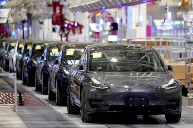 特斯拉Model3被捧上天，比亚迪汉、小鹏P7还有机会吗？