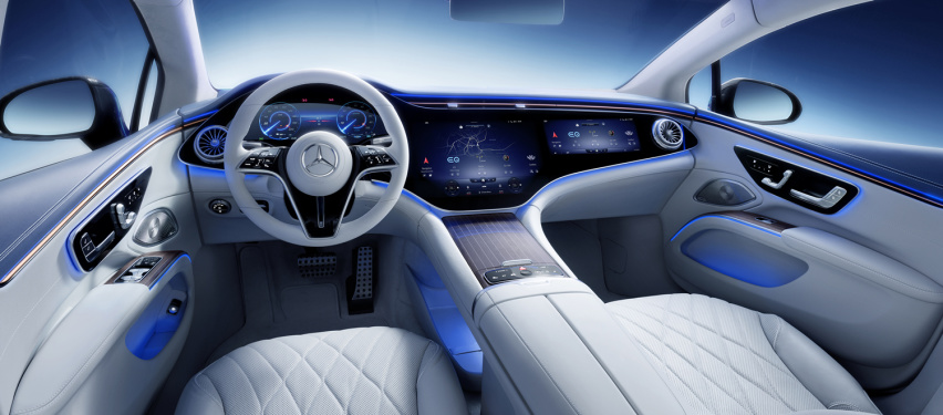 奔驰EQS内饰官图发布，内饰科技感明显，像是来自于未来的座舱