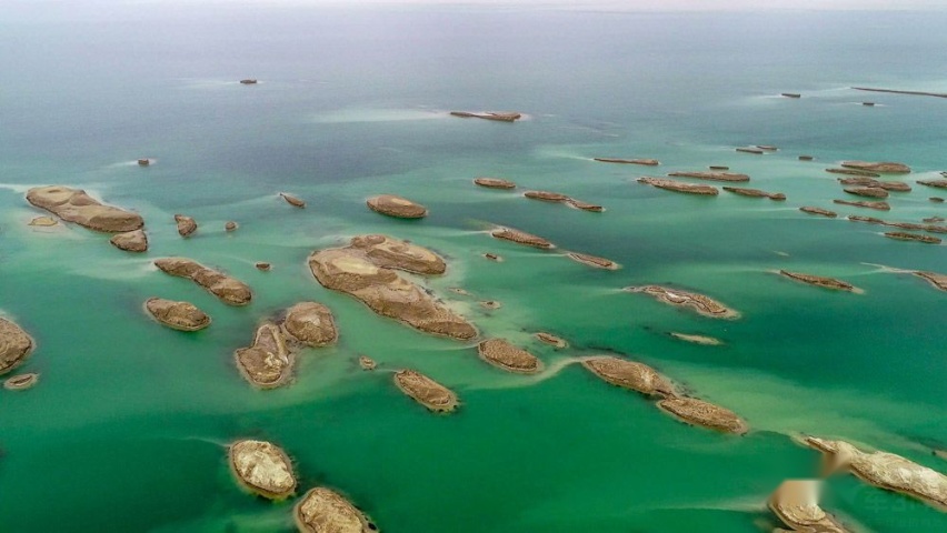 坦克300环青海长测Day6：打卡最美双色湖 这样的景色令人流连忘返！