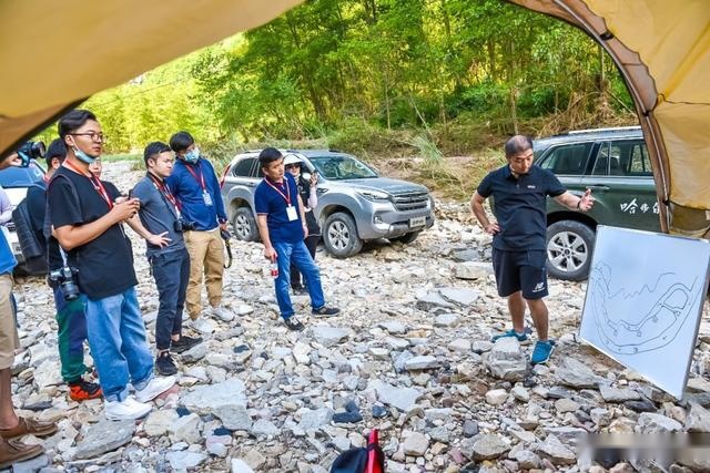 打卡张家界越野新地标 哈弗H9解锁山林穿越最佳目的地