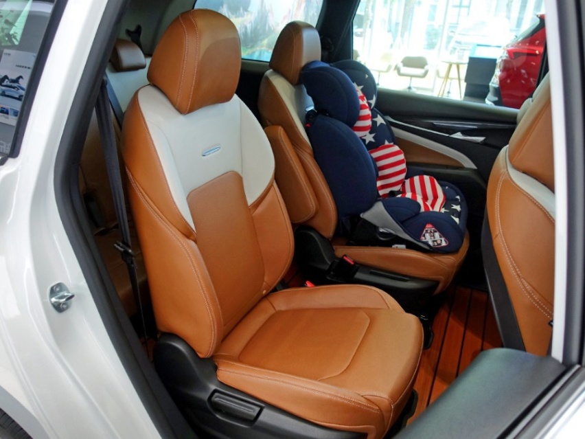 空间宽敞、配置丰富的家用MPV，实拍2021款大通G50 PLUS