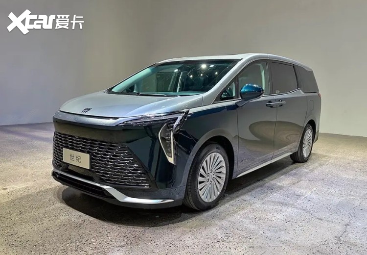 都要打埃尔法，两款高端MPV前后脚上市，50万起步！