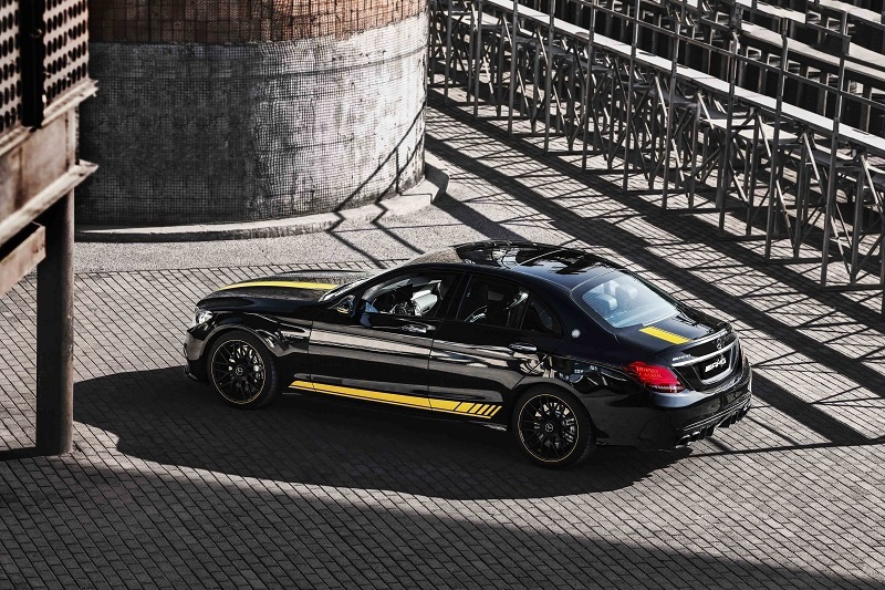 奔驰被黑够劲爆 四门版AMG C63暗夜特别版上市
