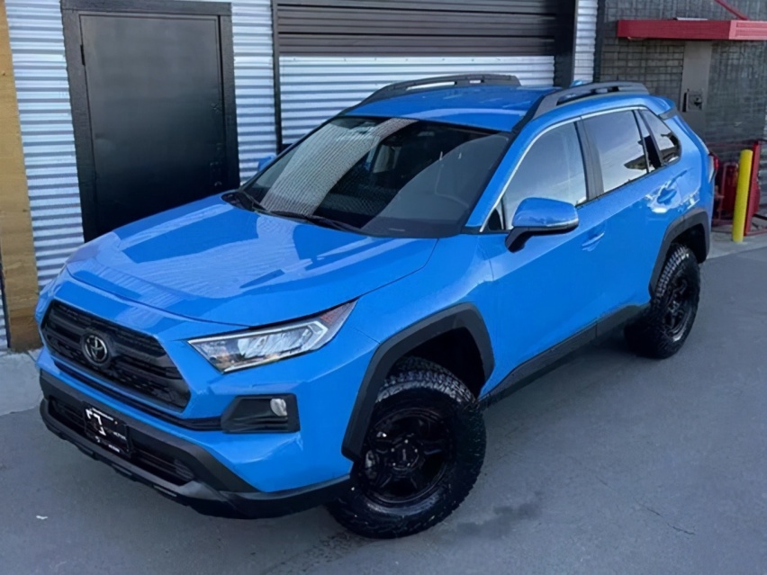 全新丰田RAV4海外实拍曝光 搭载2.5L发动机