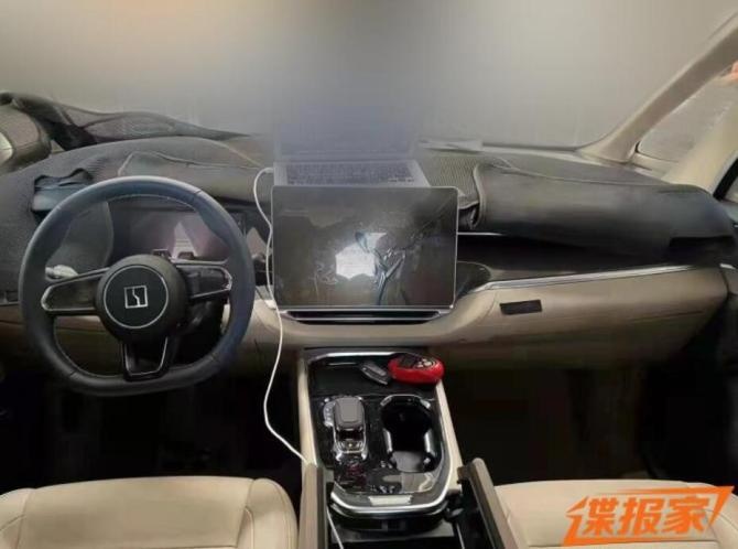 极氪，3.jpg