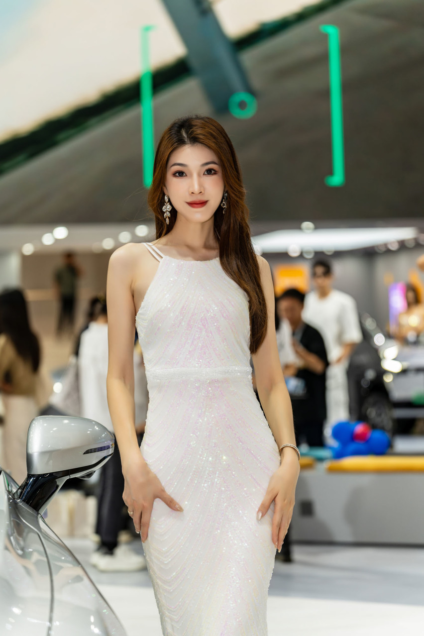 2024广州车展小姐姐大合集！是真男人就坚持到最后一张！