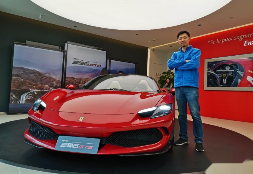 搭载V6混动大心脏，法拉利296GTS亮相重庆