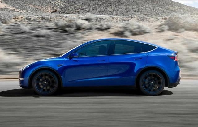 国产特斯拉Model 3正式交付，国产Model Y启动量产