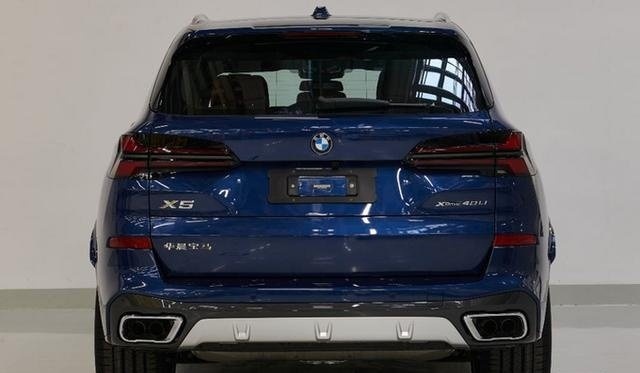 发动机功率提升，屏幕更大，新款BMW X5还能打赢电动车吗？