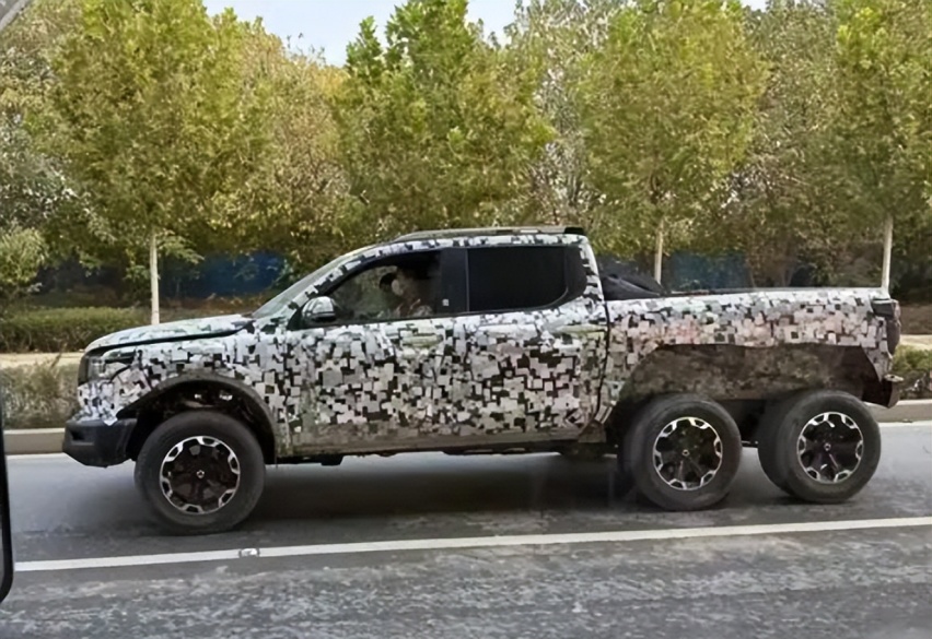 长城山海炮6x6版本谍照曝光 比福特猛禽还霸气