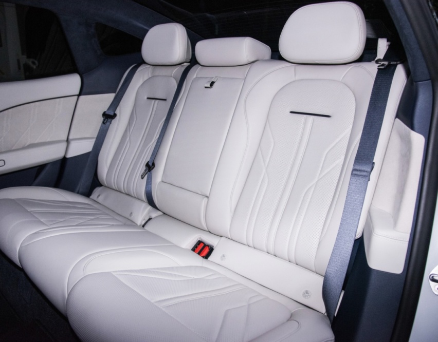 内卷之王极氪007，销量真要超过Model 3了？