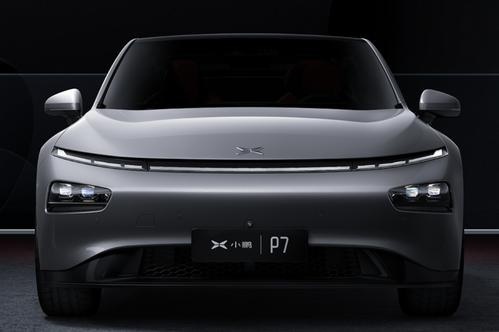 特斯拉一个软件，FSD卖到6万多，这是要买软件送车吗？