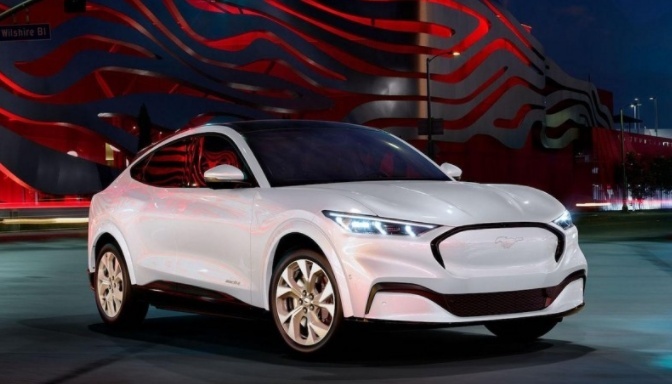 增加配色与续航里程，2022款Mustang Mach-E正式发售
