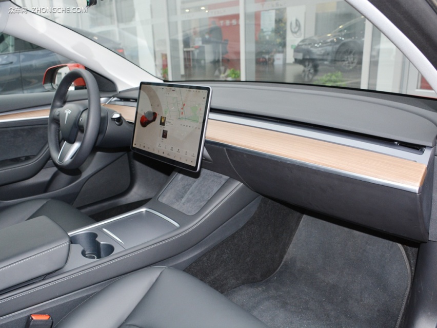 忠于颜值，始于安全 极氪001对比特斯拉Model 3