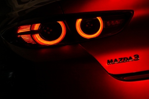 唤醒弯道基因，次世代MAZDA3昂克赛拉展现「人马一体」驾控本色
