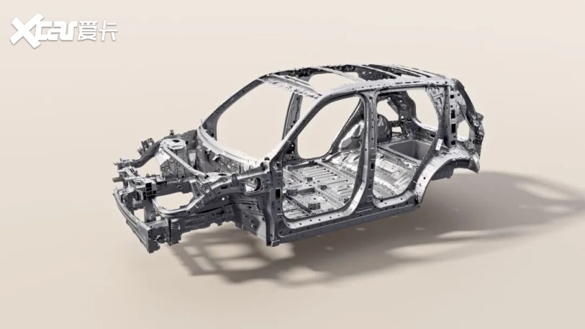 一路都灵的“伴侣车” 6.58万元起零跑A10全球上市