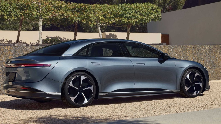 拉低入门门槛，实力依旧不俗，Lucid Air新增两款低配车型