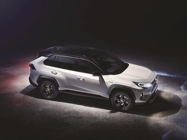 全系丰田RAV4荣放的2.5L混动车型哪款值得选择