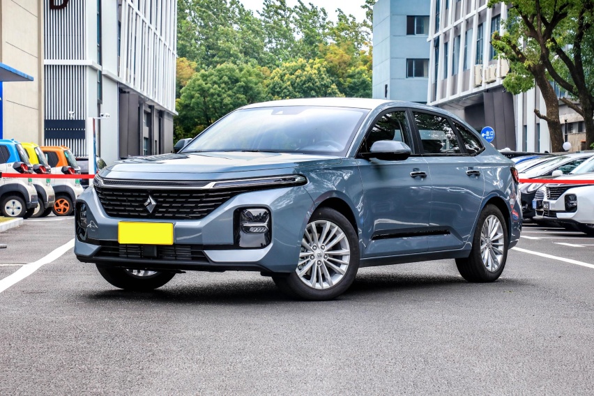 7万左右买啥车？这三款“代步车”，经济又实用，品牌也可靠