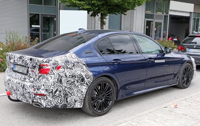 中期改款BMW 5系曝光，等等！这是545e？