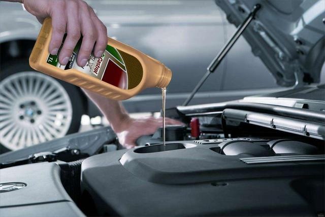 一步到位，贷款买豪车？今年买车，“假精致”可能带来真拮据