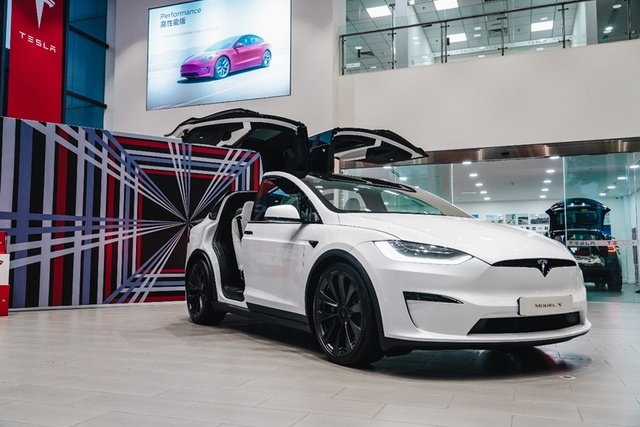 5年后的电动车啥样？看看特斯拉Model X Plaid就大致请清楚了