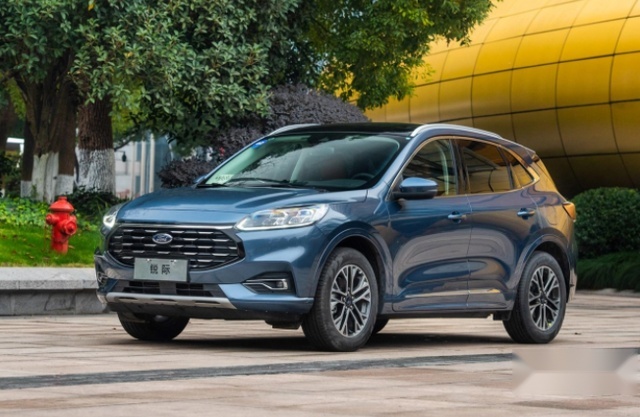 福特全新“大五座SUV”来袭，三大件终于有诚意了，这回能火吗？