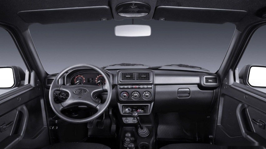 lada-4x4-black-202072579-1604685569_4.jpg