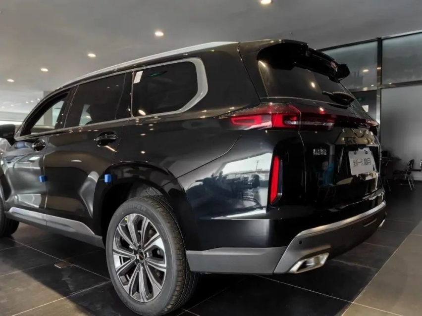 【e汽车】探店全新一代星途揽月：20万级大七座SUV“卷王”