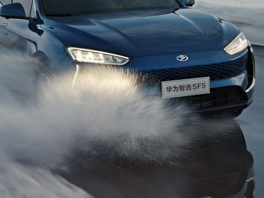 华为光环不灵了？赛力斯SF5销量走向成谜