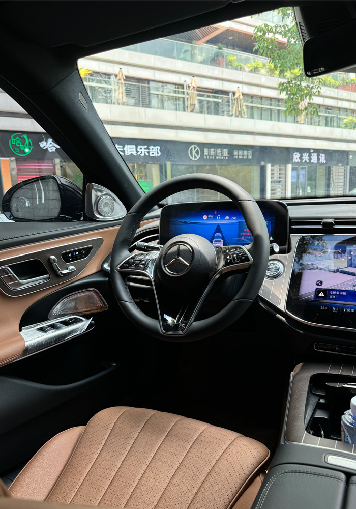 24款奔驰E300改装柏林之声音响，发光盖板与旋转高音头打造极致听觉盛