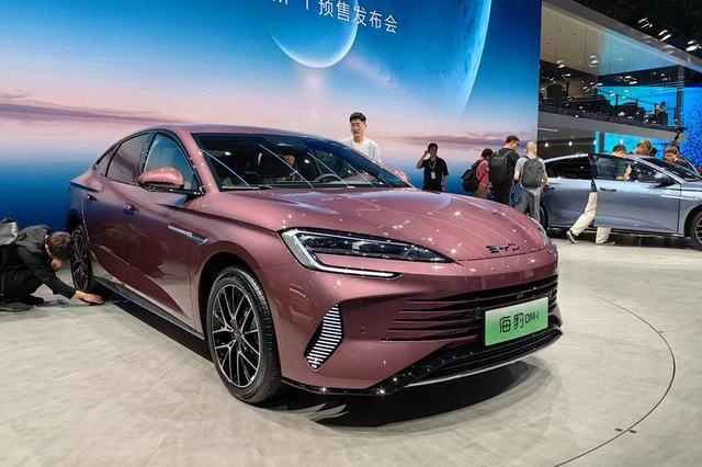 价格比造型让人激动，预售17.68万起，海豹DM-i能成爆款吗？