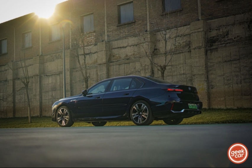 数字平权的伪命题，被 BMW i7 推翻了