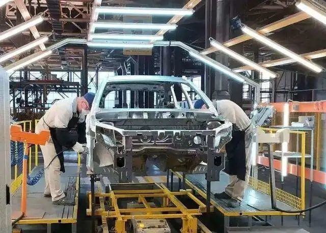 汽车产业再遇至暗时刻：三月销量大降11.7%，四月预期同样悲观