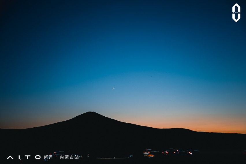 M5智驾之旅 行摄“红色”草原，探究“火星”秘境