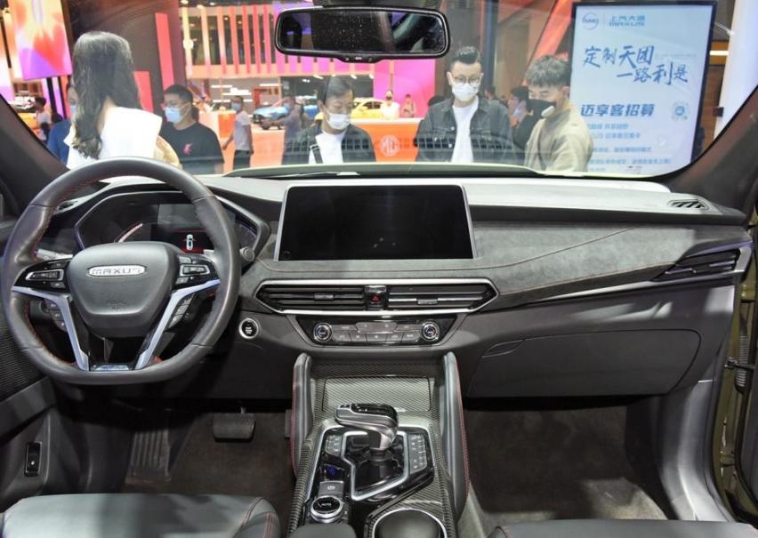 看上去很像丰田RAV4？大通D90 Pro亚马逊版，走越野路线