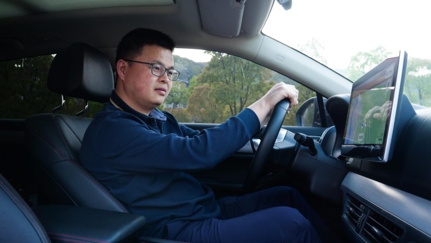 支江山：开了唐DM之后 再开BBA的车就感觉索然无味