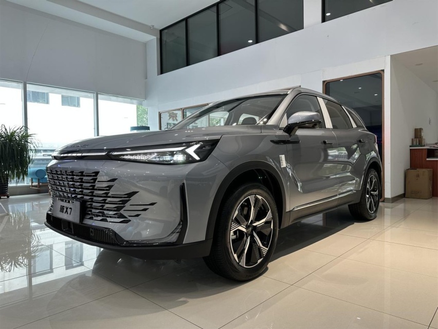 实拍北京新X7：更大、更好看、更智能