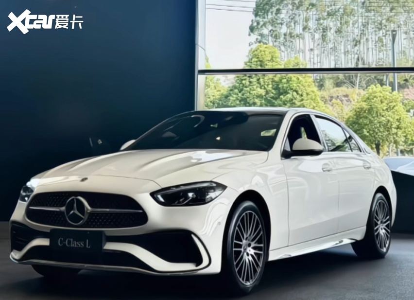 新奔驰C级上市,33.83万起买2.0T,还是纯电CLA?